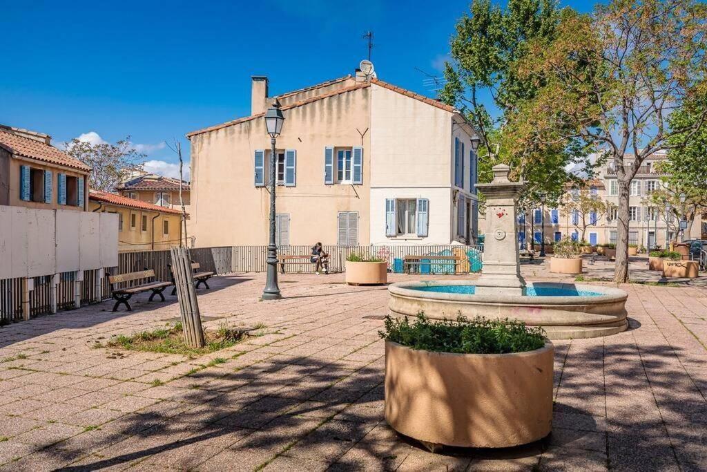 Appartement 5*, Climatise, Avec Terrasse Au Quartier Le Panier Марсилия Екстериор снимка